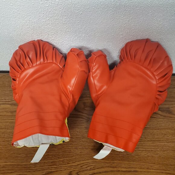 Sports Equipment - Boxing Gloves - Pillow Punchers by Spalding - Picture 4 of 10